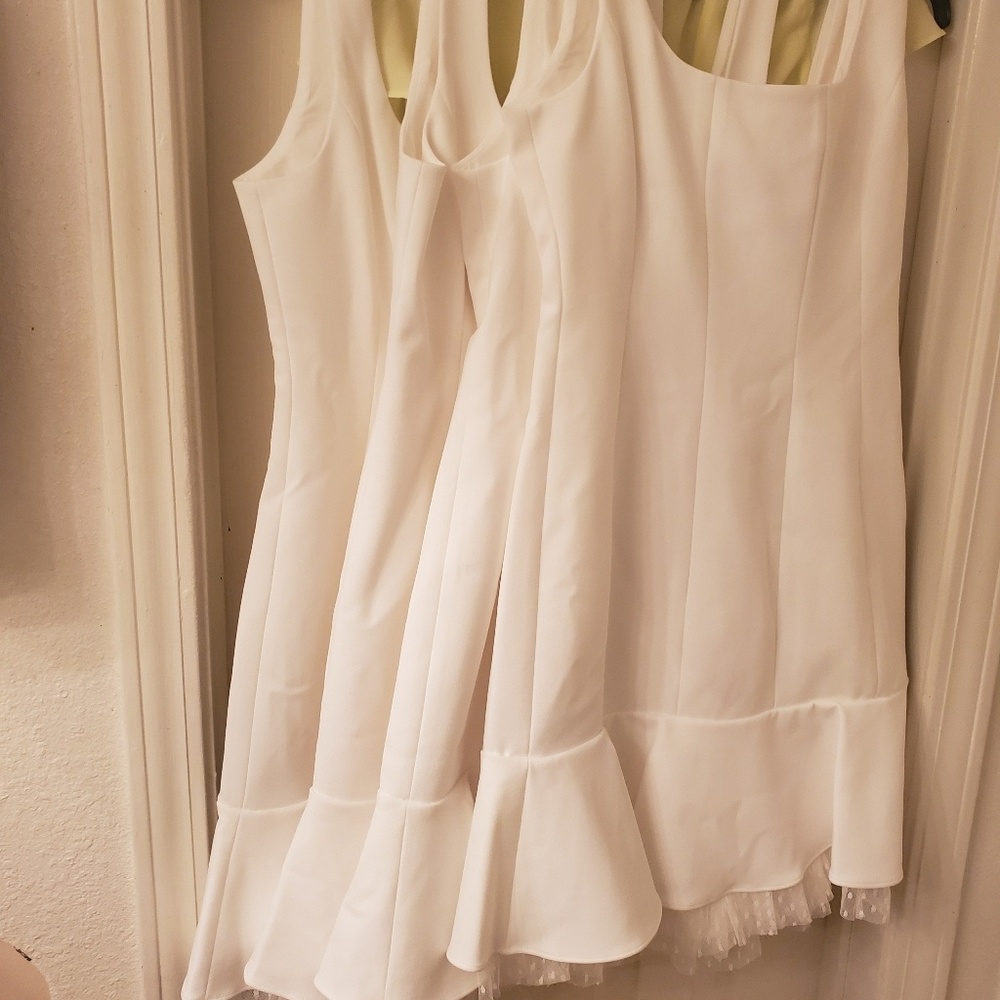 Sleeveless,sleek crepe dress